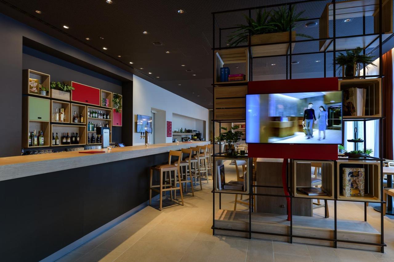 Intercityhotel Herford Esterno foto