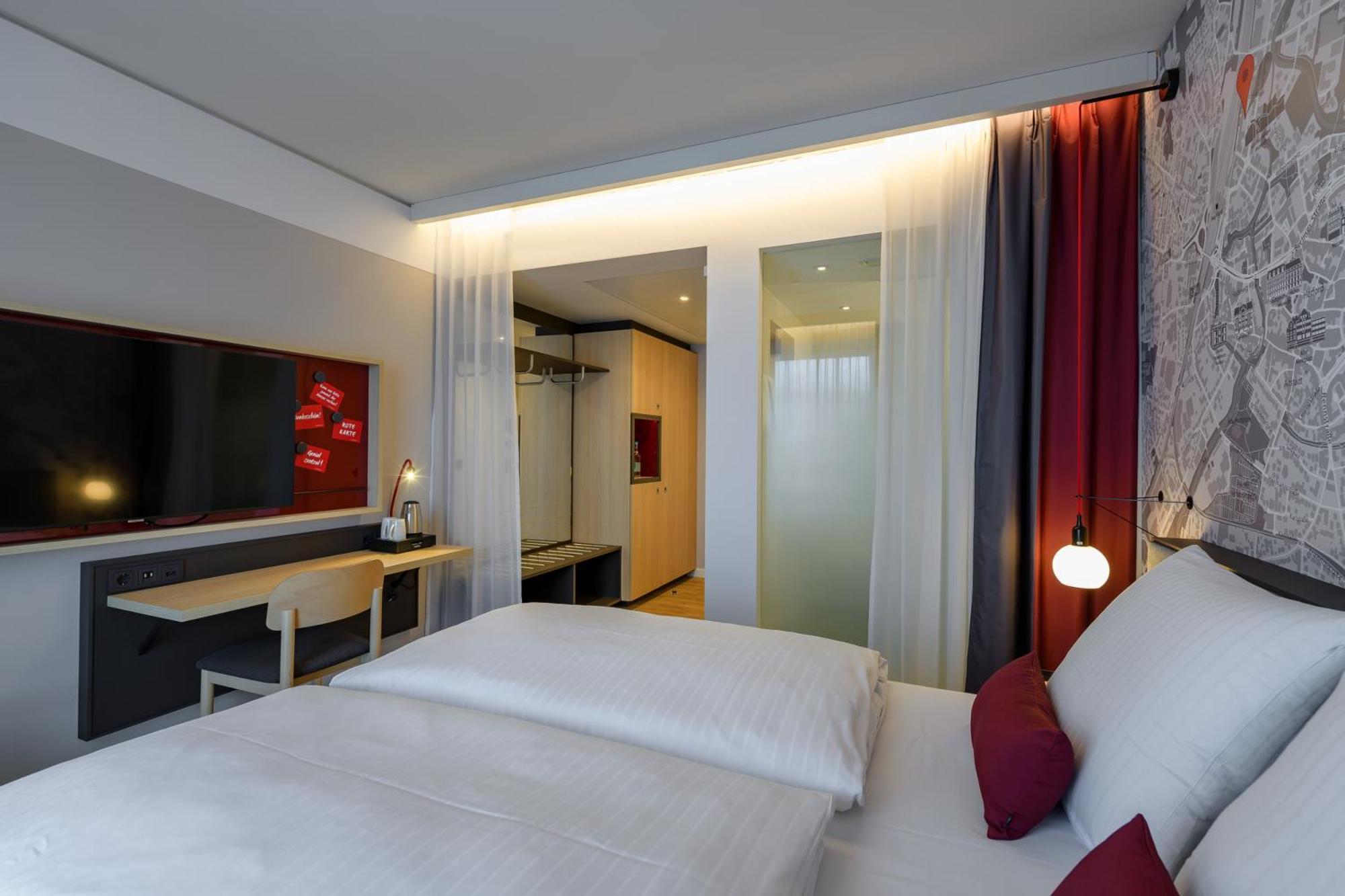 Intercityhotel Herford Esterno foto